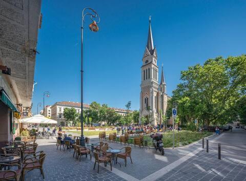Sunny Rooms At Danube Budapest Bagian luar foto